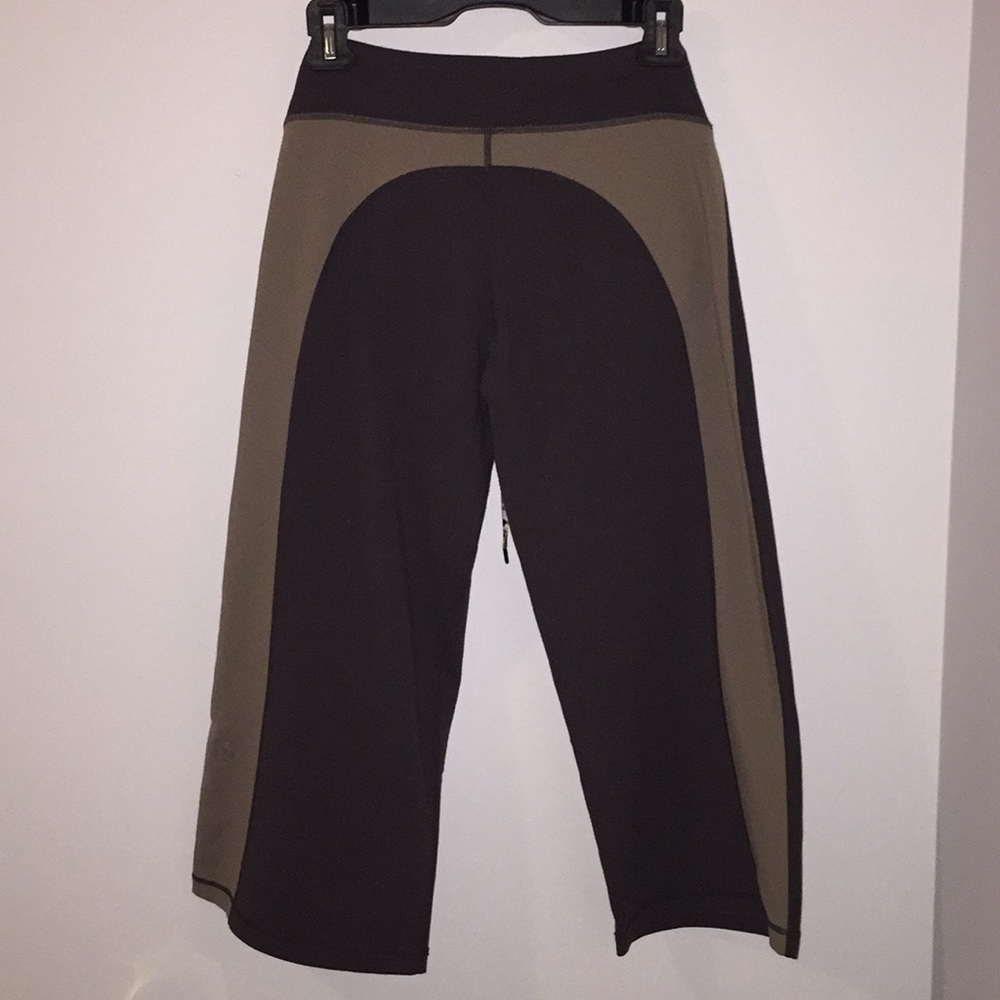 Lululemon Crop Pant - Picture 2 of 6